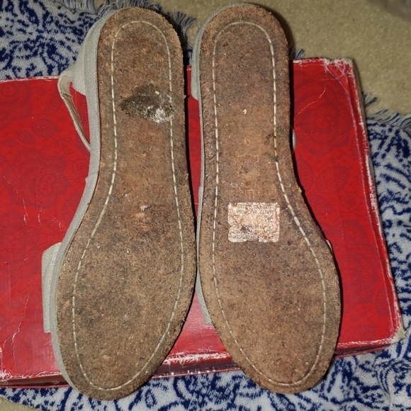 GEE WAWA - Picture 2 of 6